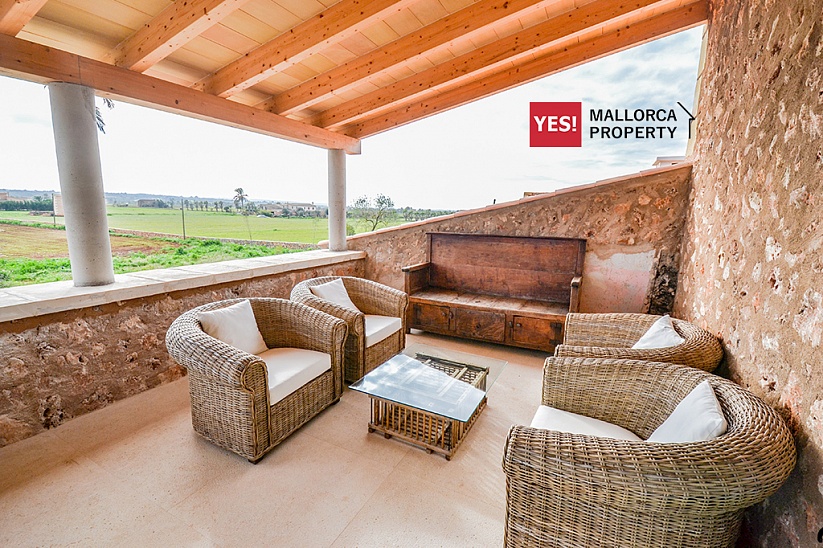 Unique Villa for sale in Campos (Mallorca). Large plot in the property. Living area 400 sq.m