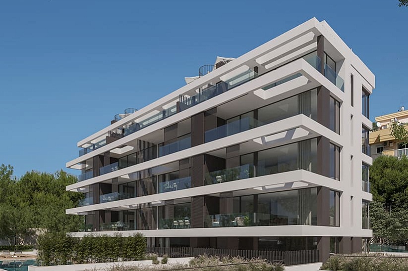 Newly built penthouse with panoramic sea views in a luxury complex in Cala Mayor