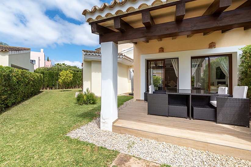 New villa with garden in a residence close to golf courses in Santa Ponsa