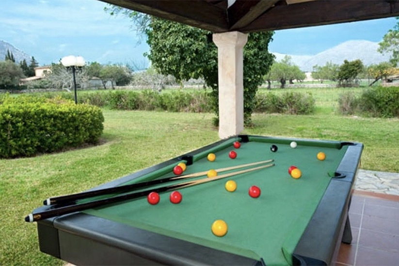 Great finca with a traditional-style pool in Pollensa