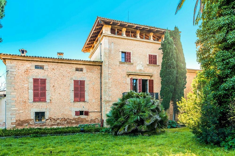 15 Bedroom villa in Palma