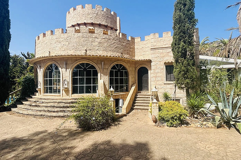 Elegant Finca Surrounded by Beautiful Nature Near Llucmajor