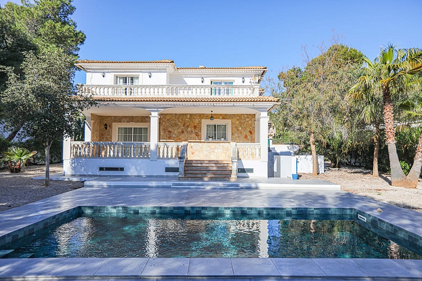 Lovely family villa in a prestigious location in Santa Ponsa