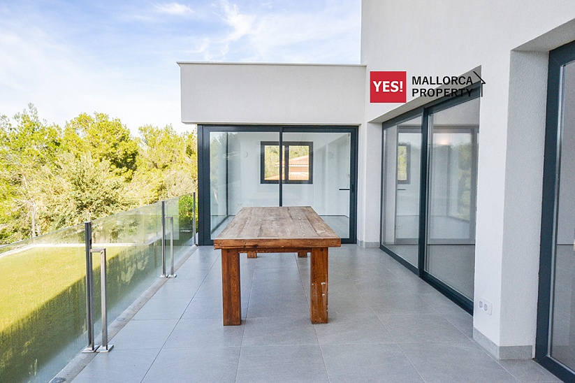 New Villa for sale in Cala Vinyes (Mallorca). With pool and garden. Living area 240 sq.m