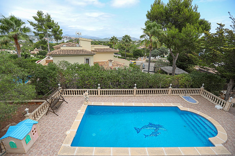 Lovely villa with garden and pool in a prestigious location in Santa Ponsa