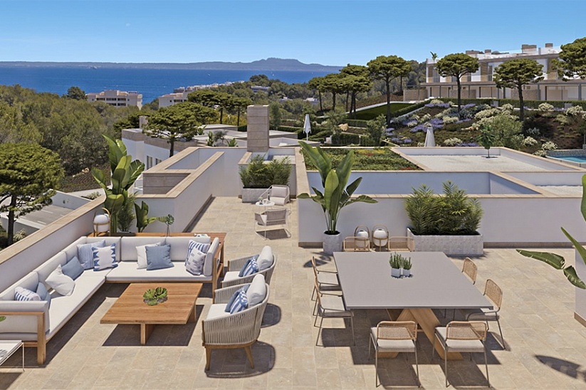 New modern townhouses and villas under construction near the beach in Cala Vinyes
