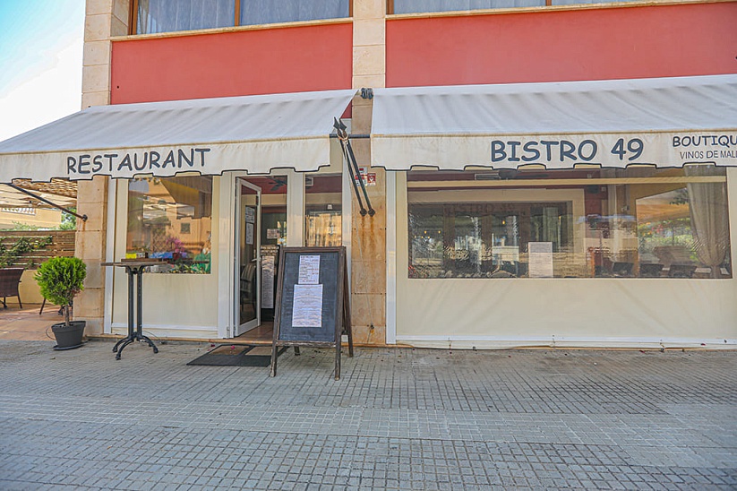 Popular restaurant near Port Adriano