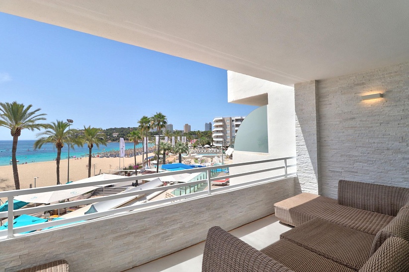 3 bedroom apartment with sea view in Magaluf