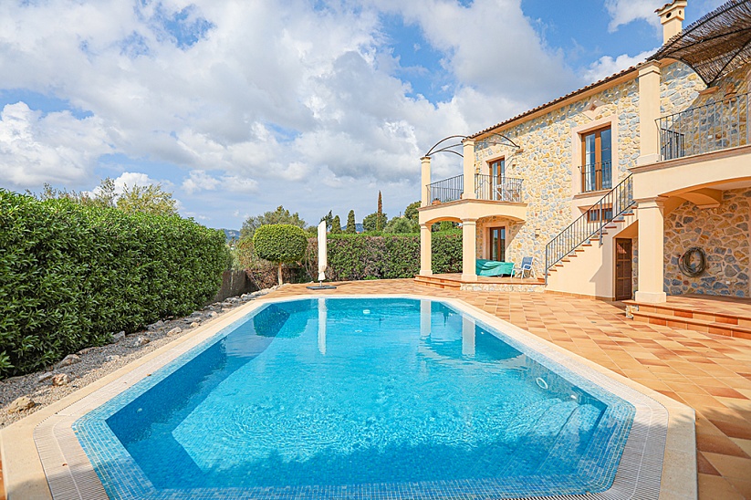 4 bedroom villa with swimming pool in Calvia