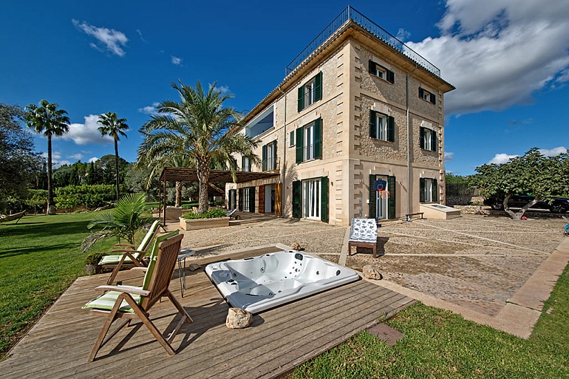 Superb classic style villa in Son Angalada, Palma