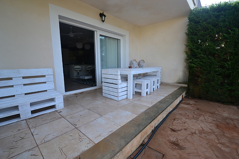 Family house with pool in Cala PI