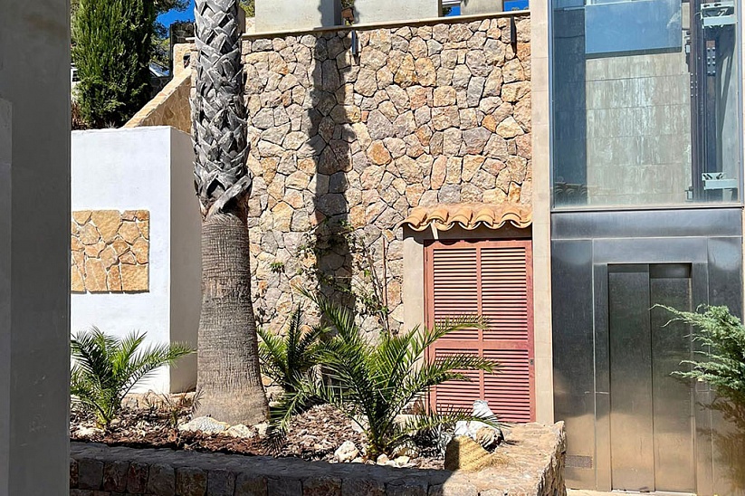 Luxury villa with sea views in Sol de Mallorca