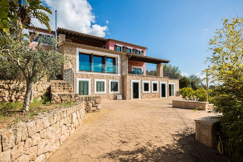 Luxury Villa with pool in Santa Maria