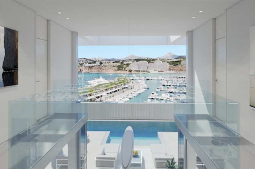 New villa with a unique view of Port Adriano