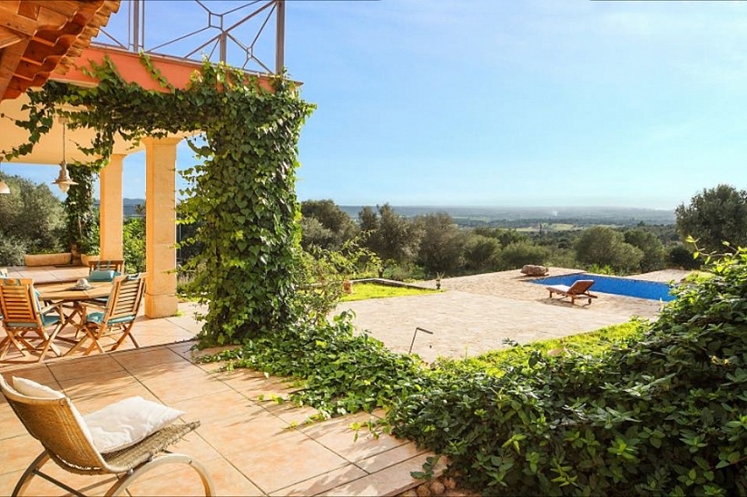 Beautiful villa with panoramic views near Palma