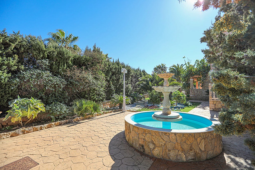 4 bedroom charming villa in a quiet location next to the sea in Sa Torre
