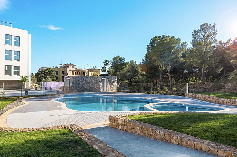 Serenity Santa Ponsa apartment with a garden in a new luxury complex