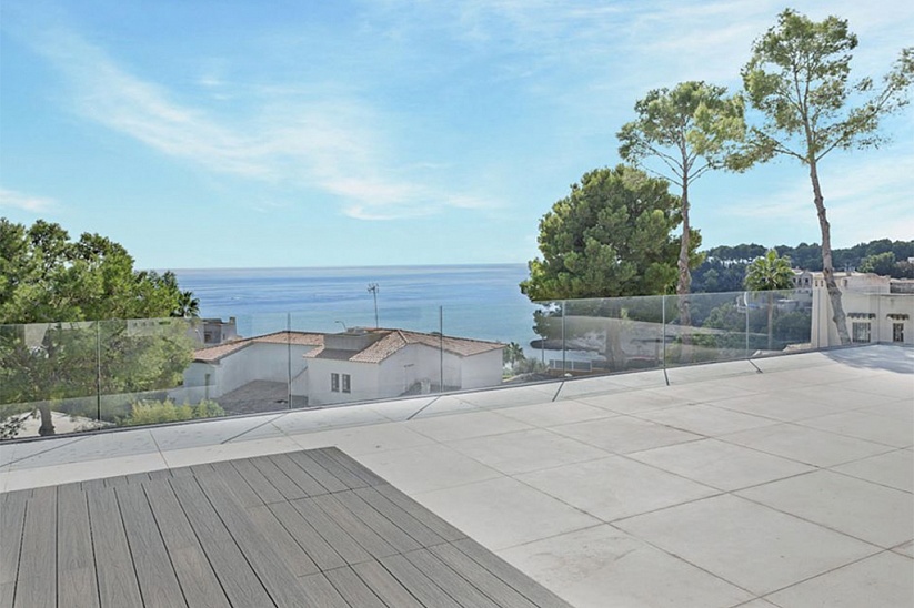 New modern villa with sea views in Sol de Mallorca.
