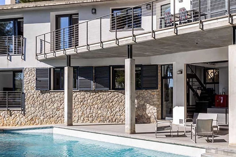 Modern villa with pool in a green area in Costa de la Calma