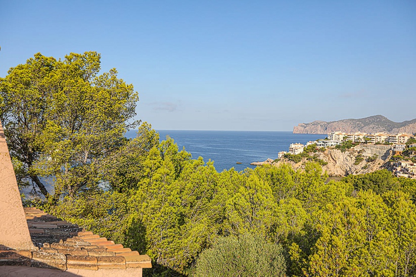 Plot of land with sea views in a prestigious location in Nova Santa Ponsa