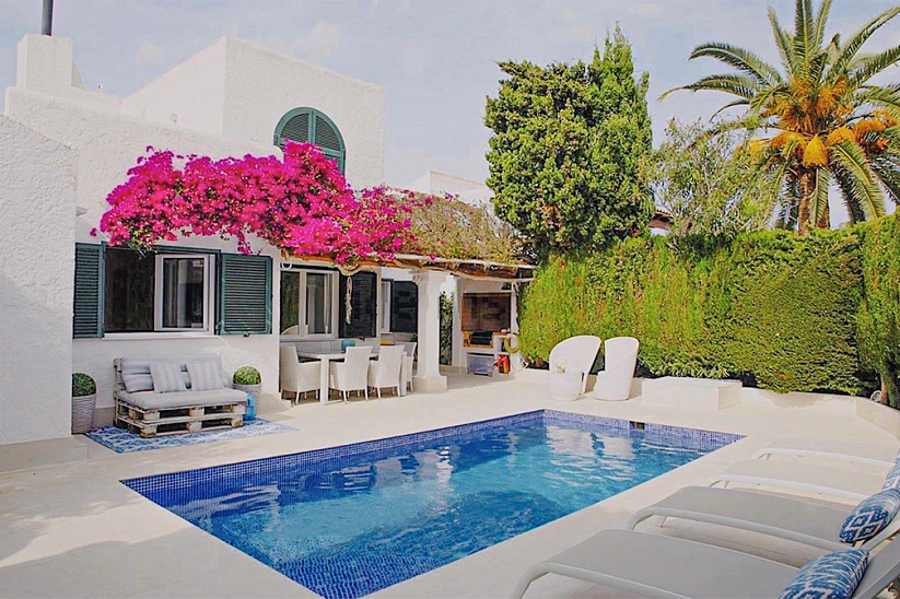 Beautiful semi-detached house with garden and pool in Sol de Mallorca.
