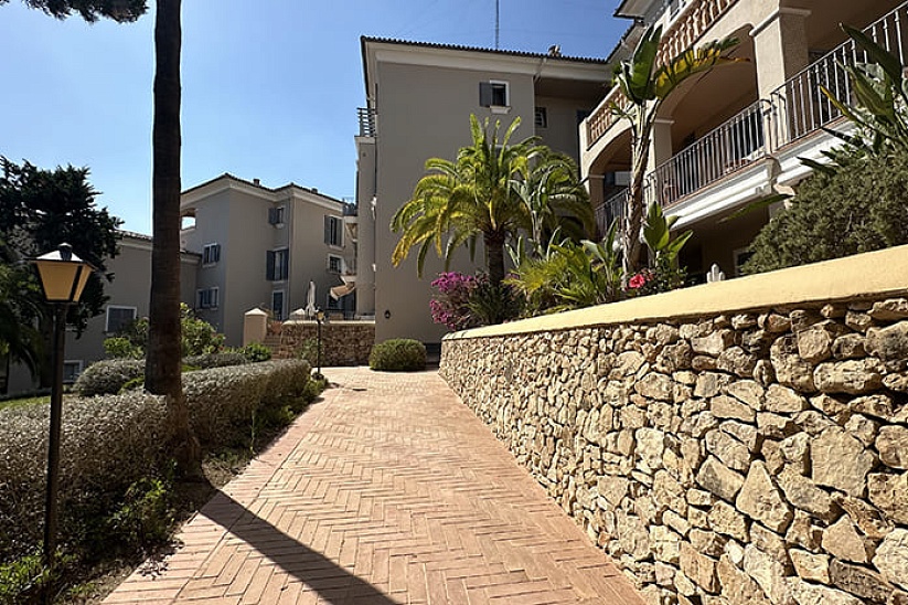 Ground floor garden apartment in a prestigious development in Bendinat 