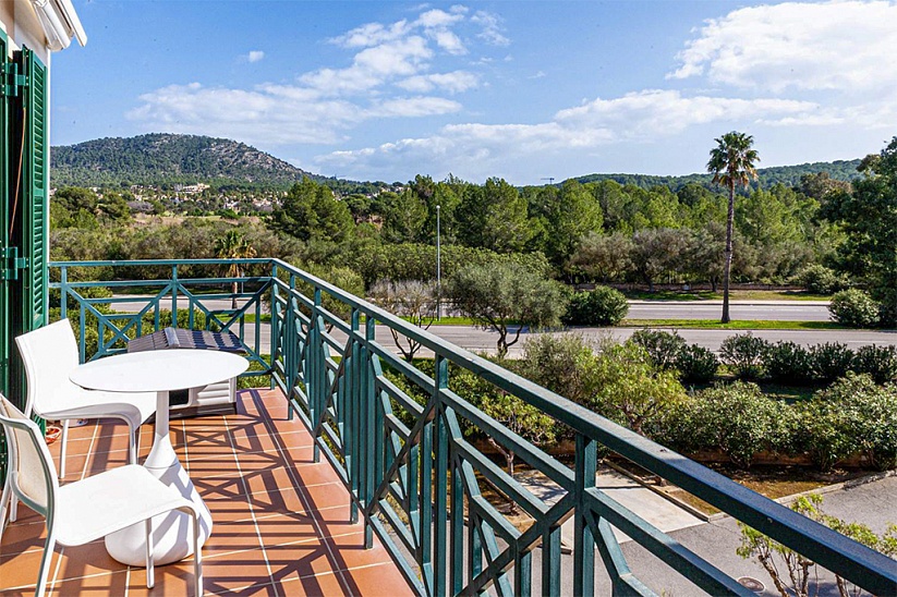 Lovely apartment with panoramic mountain views in Santa Ponsa