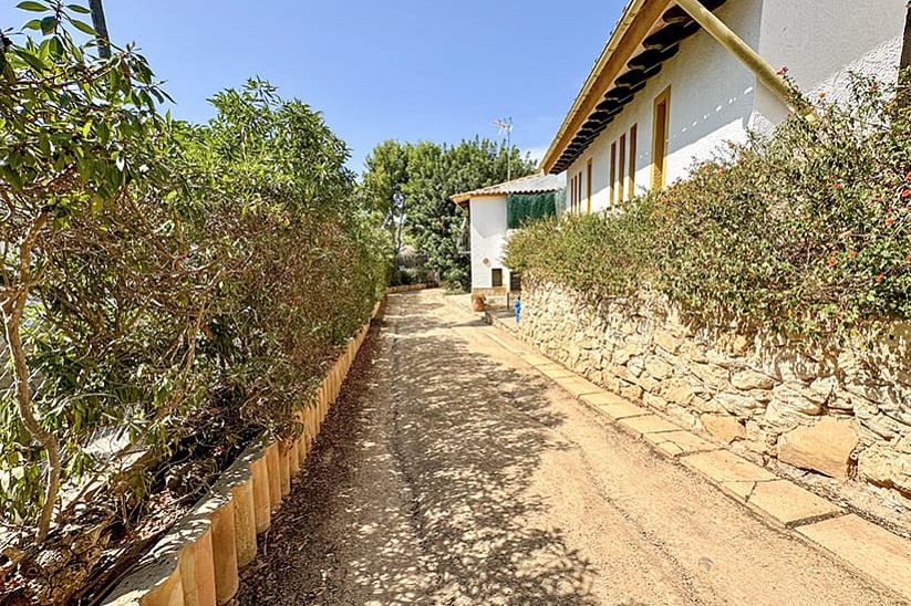 Charming Traditional Finca with Central Location and Guest House in Costa de la Calma