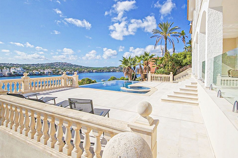 Lovely villa with fantastic sea views in Santa Ponsa