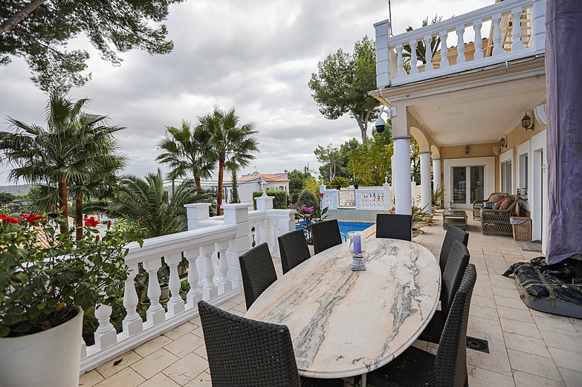 3 bedroom villa with partial sea views in Paguera
