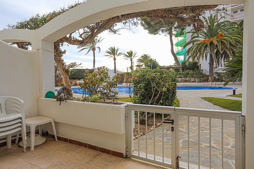 Lovely apartment with access to the sea in a complex in Santa Ponsa