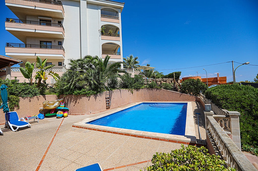 3 bedroom apartment with sea views in Cala Vynes