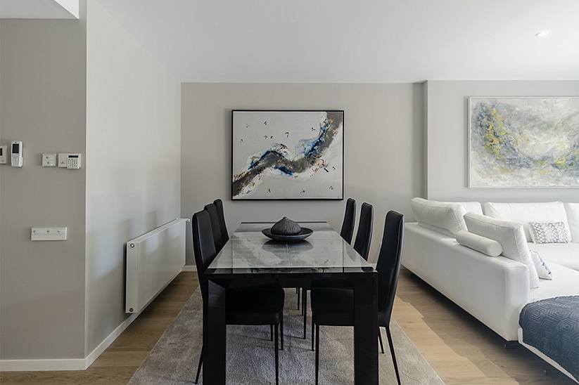 New apartment in a modern residence in a popular area in Palma