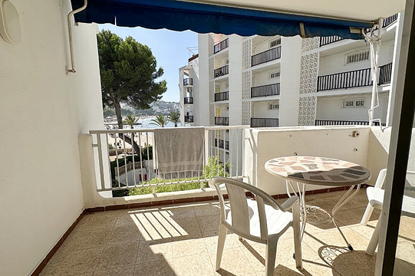 Apartment with direct access to the main beach in Santa Ponsa