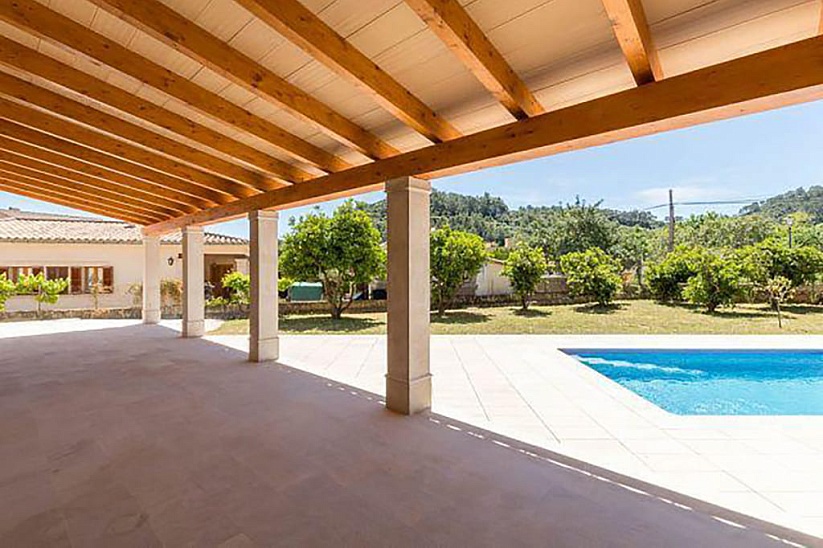 Beautiful chalet with pool in Mancor del Vall, next to Inca