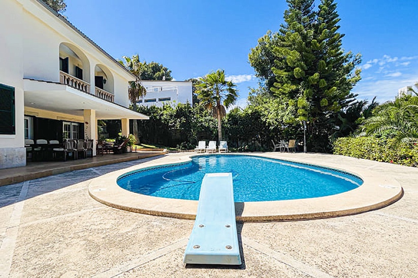 Superb villa with fantastic mountain views in an exclusive location in Nova Santa Ponsa