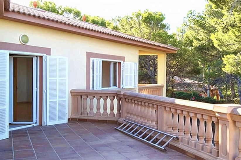 Traditional villa on the second line to the sea in Santa Ponsa