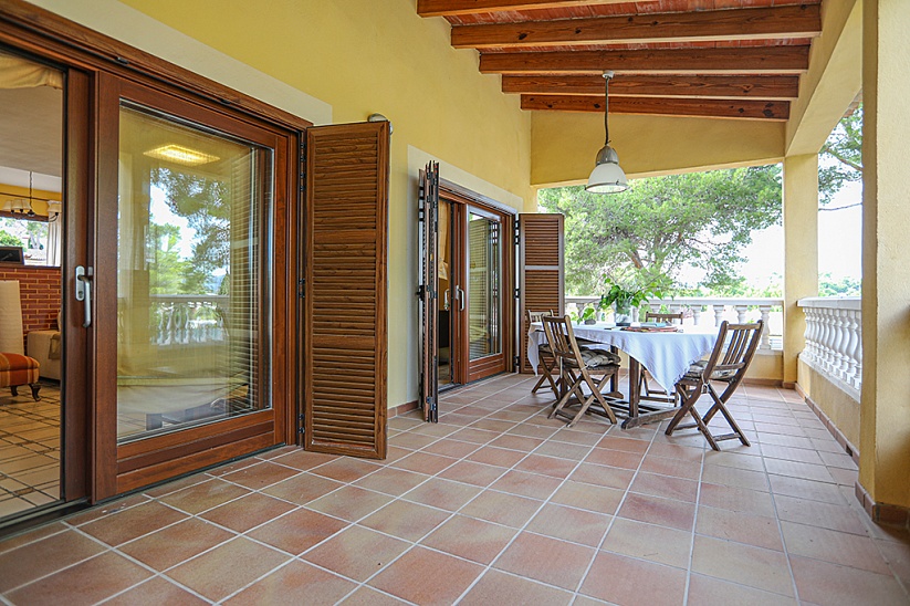 Cozy villa with garden and pool in a prestigious location in Santa Ponsa