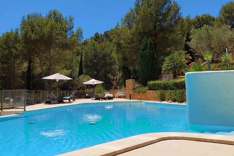 Spacious apartment with a garden in a luxury complex in Sol de Mallorca