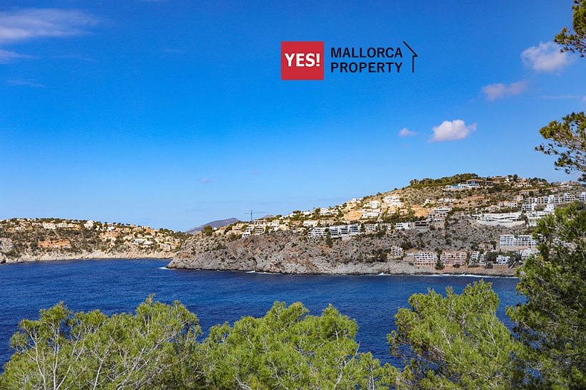Plot on the 1st line of the sea with a fantastic panoramic view in Port Andratx.